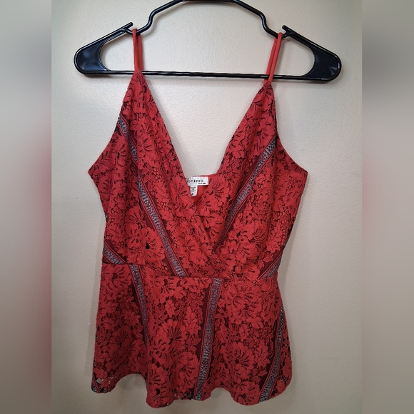 NWOT Monteau Red Lace Detail Top - Picture 3 of 6